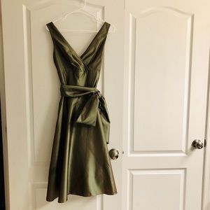 BCBG size 4 shimmery cocktail dress